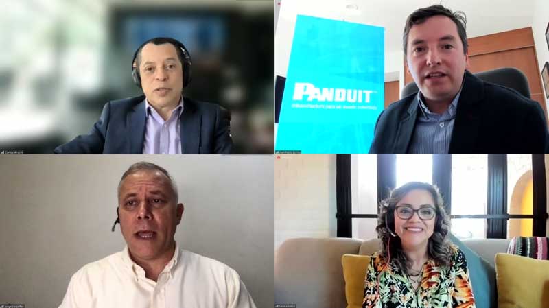 Carlos Arochi, Juan Pablo Borray, Jorge Bleizeffer y Sandra Matus dan a conocer el concepto de Oficina 2.0